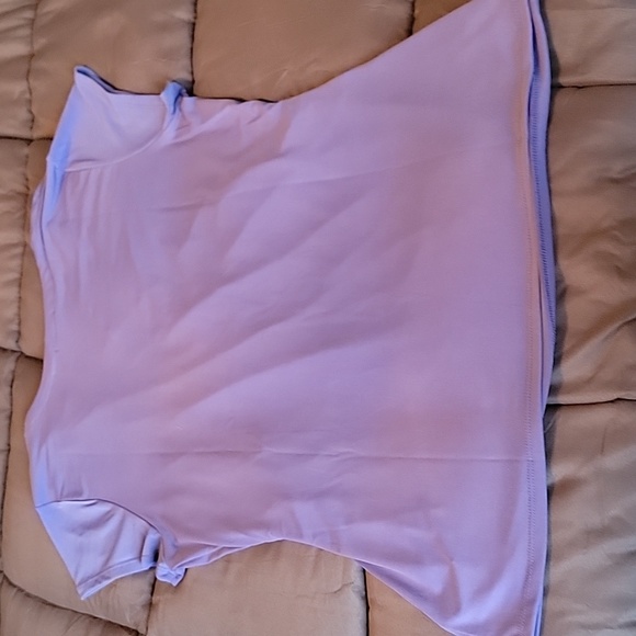 Tahari faux wrap blouse in periwinkle blue. Size xl. - Picture 4 of 5